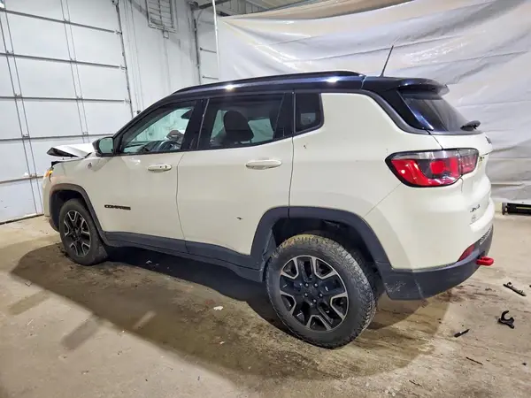3C4NJDDB4KT667889 2019 JEEP COMPASS - Image 2