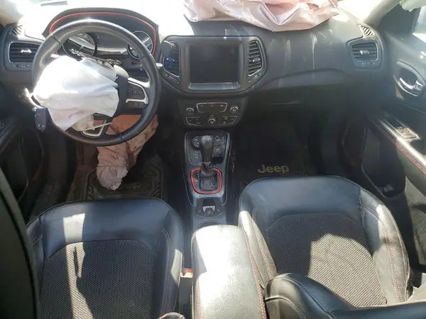 3C4NJDDB4KT667889 2019 JEEP COMPASS - Image 8