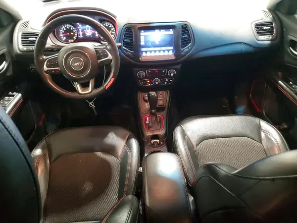 3C4NJDDB4KT667911 2019 JEEP COMPASS - Image 8