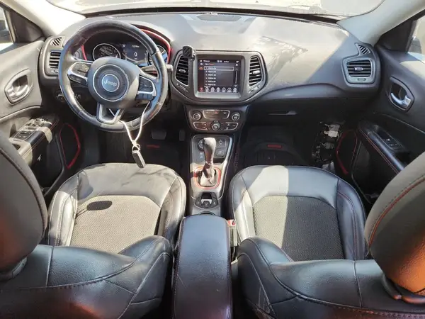 3C4NJDDB4KT671389 2019 JEEP COMPASS - Image 8