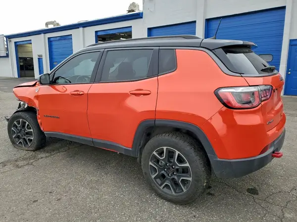 3C4NJDDB4KT674731 2019 JEEP COMPASS - Image 2