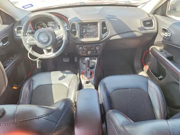 3C4NJDDB4KT686152 2019 JEEP COMPASS - Image 8