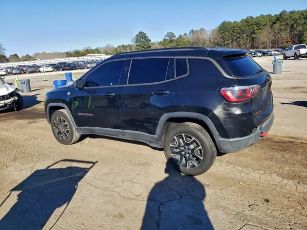 3C4NJDDB4KT688399 2019 JEEP COMPASS - Image 2