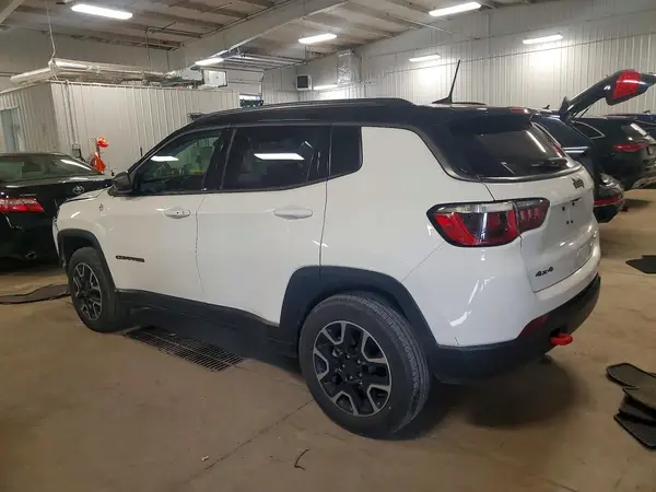 3C4NJDDB4KT690122 2019 JEEP COMPASS - Image 2