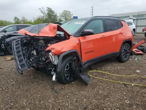 3C4NJDDB4KT712197 2019 JEEP COMPASS - Image 1