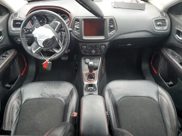 3C4NJDDB4KT712197 2019 JEEP COMPASS - Image 8