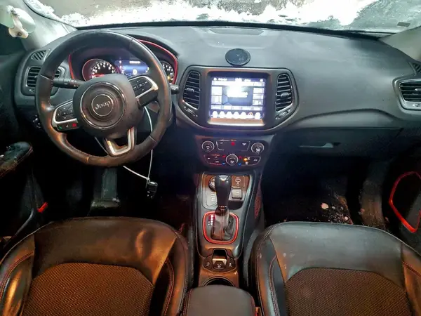 3C4NJDDB4KT713866 2019 JEEP COMPASS - Image 8