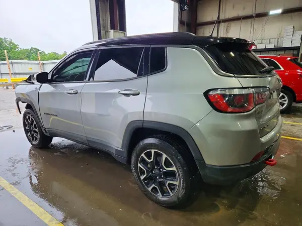 3C4NJDDB4KT716220 2019 JEEP COMPASS - Image 2