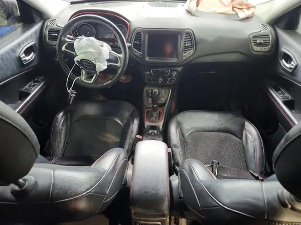3C4NJDDB4KT716220 2019 JEEP COMPASS - Image 8