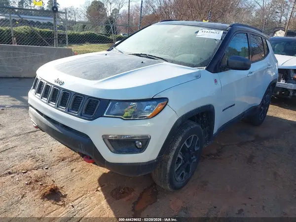 3C4NJDDB4KT721241 2019 JEEP COMPASS - Image 2