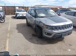3C4NJDDB4KT721501 2019 JEEP COMPASS