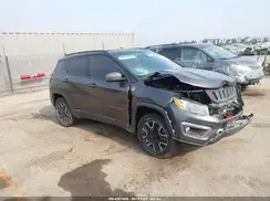 3C4NJDDB4KT721966 2019 JEEP COMPASS