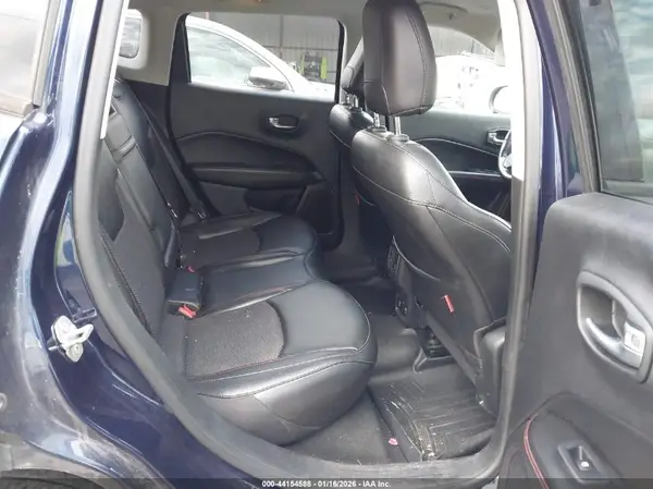 3C4NJDDB4KT733311 2019 JEEP COMPASS - Image 8