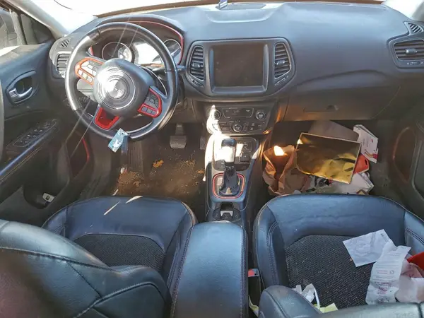 3C4NJDDB4KT739707 2019 JEEP COMPASS - Image 8