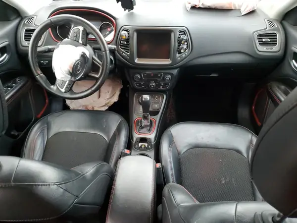 3C4NJDDB4KT740047 2019 JEEP COMPASS - Image 8