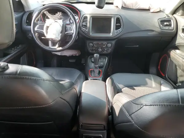 3C4NJDDB4KT748066 2019 JEEP COMPASS - Image 8