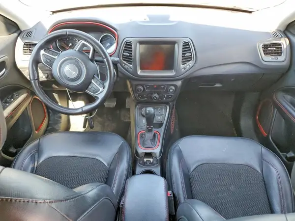 3C4NJDDB4KT748133 2019 JEEP COMPASS - Image 8