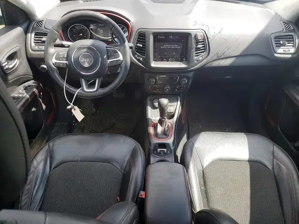 3C4NJDDB4KT760606 2019 JEEP COMPASS - Image 8