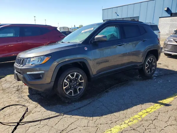 3C4NJDDB4KT780130 2019 JEEP COMPASS - Image 1
