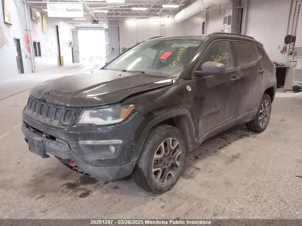 3C4NJDDB4KT805897 2019 JEEP COMPASS - Image 2