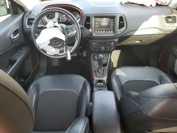 3C4NJDDB4LT105749 2020 JEEP COMPASS - Image 8