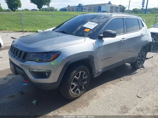 3C4NJDDB4MT520474 2021 JEEP COMPASS - Image 2
