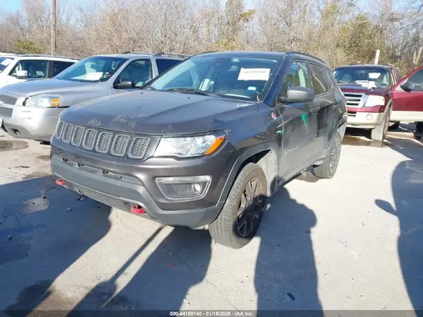 3C4NJDDB4MT523827 2021 JEEP COMPASS - Image 2
