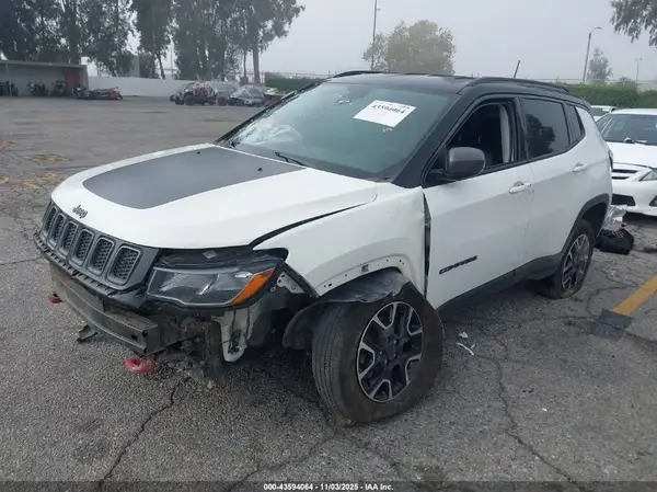 3C4NJDDB4MT566421 2021 JEEP COMPASS - Image 2