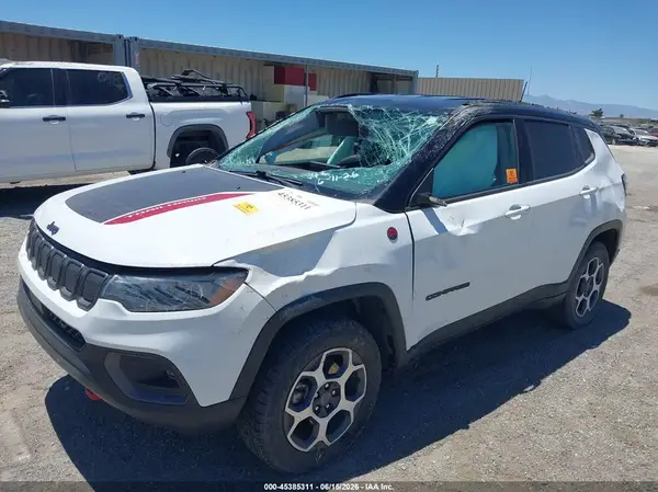 3C4NJDDB4NT117192 2022 JEEP COMPASS - Image 2
