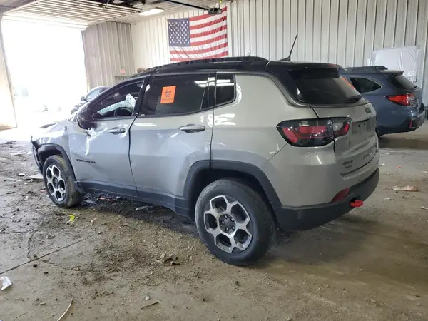 3C4NJDDB4NT156932 2022 JEEP COMPASS - Image 2