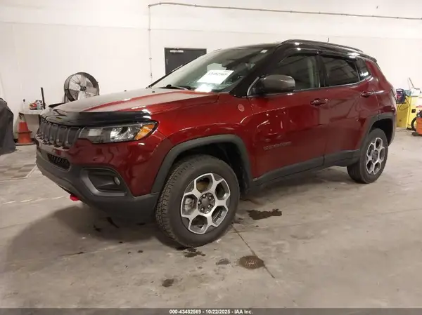 3C4NJDDB4NT161807 2022 JEEP COMPASS - Image 2