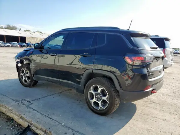 3C4NJDDB4NT175674 2022 JEEP COMPASS - Image 2