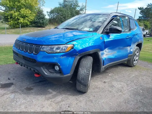 3C4NJDDB4NT208902 2022 JEEP COMPASS - Image 2