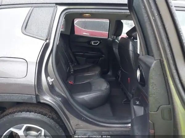 3C4NJDDB4NT208978 2022 JEEP COMPASS - Image 8