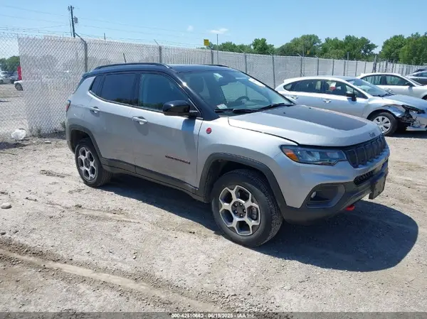 3C4NJDDB4NT223156 2022 JEEP COMPASS - Image 1