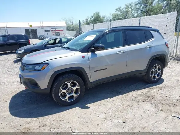 3C4NJDDB4NT223156 2022 JEEP COMPASS - Image 2