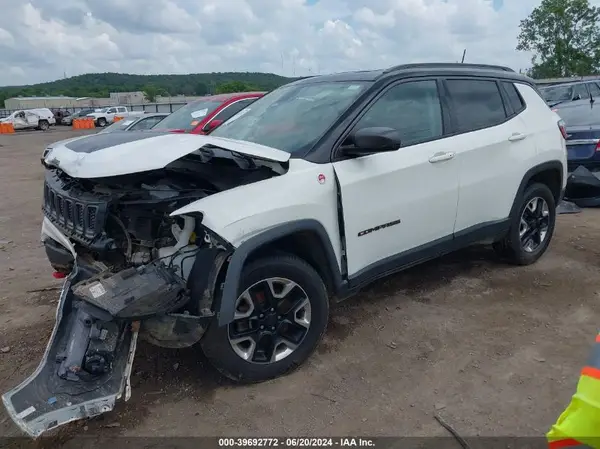 3C4NJDDB5HT607368 2017 JEEP COMPASS - Image 2