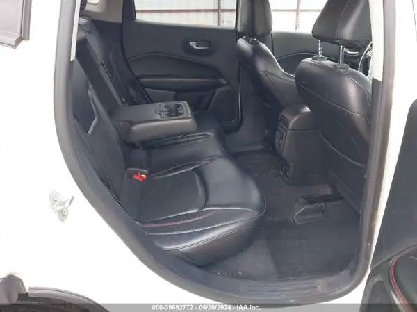 3C4NJDDB5HT607368 2017 JEEP COMPASS - Image 8