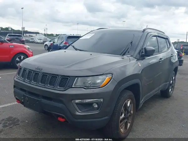 3C4NJDDB5HT607399 2017 JEEP COMPASS - Image 2