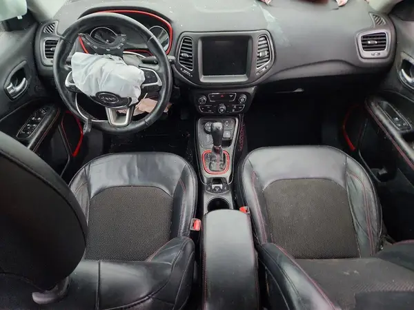3C4NJDDB5HT624073 2017 JEEP COMPASS - Image 8