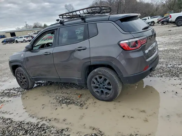 3C4NJDDB5HT674813 2017 JEEP COMPASS - Image 2