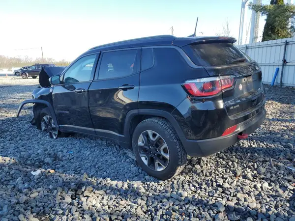 3C4NJDDB5JT128938 2018 JEEP COMPASS - Image 2