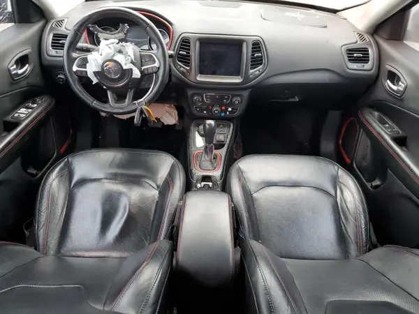 3C4NJDDB5JT128986 2018 JEEP COMPASS - Image 8