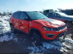 3C4NJDDB5JT129782 2018 JEEP COMPASS