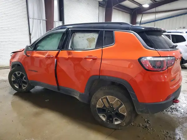 3C4NJDDB5JT130267 2018 JEEP COMPASS - Image 2