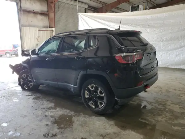 3C4NJDDB5JT130818 2018 JEEP COMPASS - Image 2