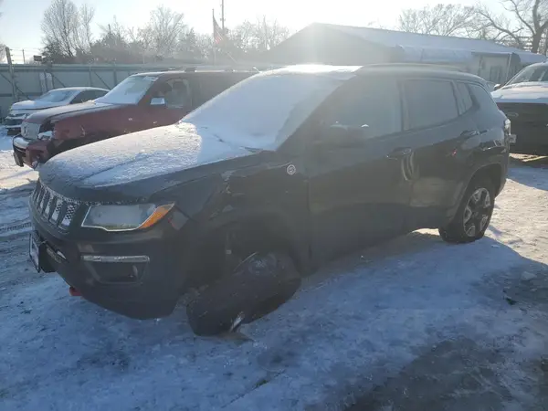 3C4NJDDB5JT147859 2018 JEEP COMPASS - Image 1