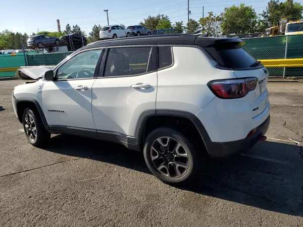 3C4NJDDB5JT174818 2018 JEEP COMPASS - Image 2