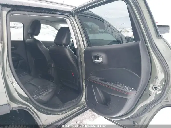 3C4NJDDB5JT190890 2018 JEEP COMPASS - Image 8