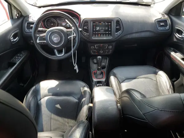 3C4NJDDB5JT207056 2018 JEEP COMPASS - Image 8